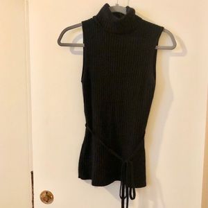Turtle neck cashmere black sleeveless sweater